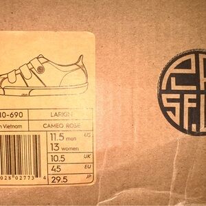 Palladium Larkin Sneakers in Cameo Rose